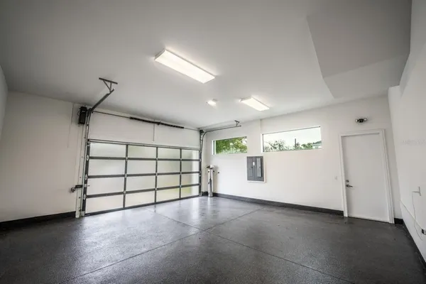 $9,995 | 3010 West Trilby Avenue, Tampa, FL 33611