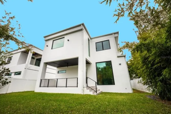 $9,995 | 3010 West Trilby Avenue, Tampa, FL 33611