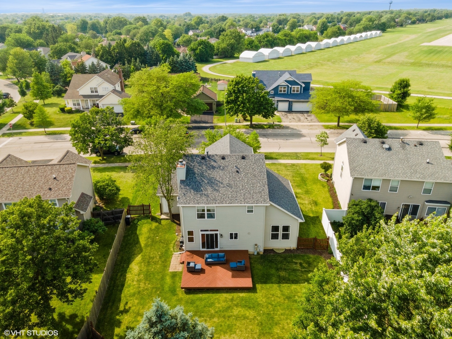 1389 Lily Cache Lane Bolingbrook, IL 60490 - Photo 4 of 50