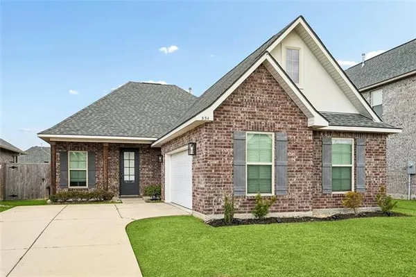 $2,395 | 534 Claiborne Trails Drive, Slidell, LA 70458