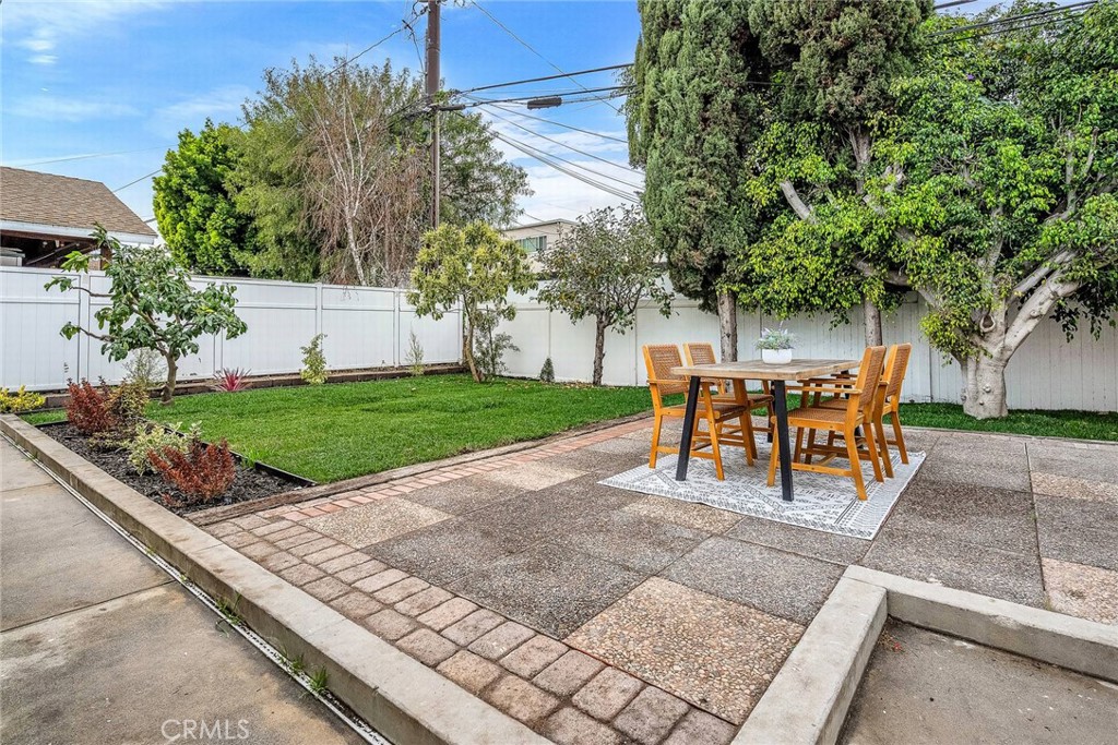 25223 Weston Road Torrance, CA 90505 - Photo 20 of 26