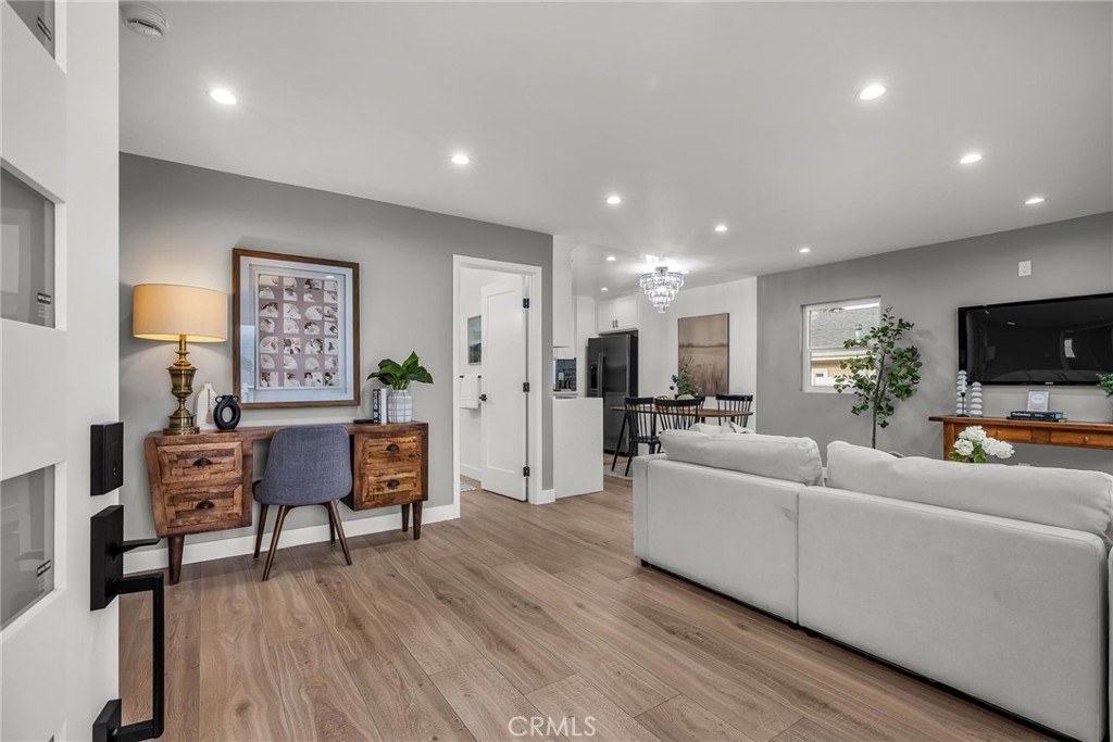 25223 Weston Road Torrance, CA 90505 - Photo 3 of 26