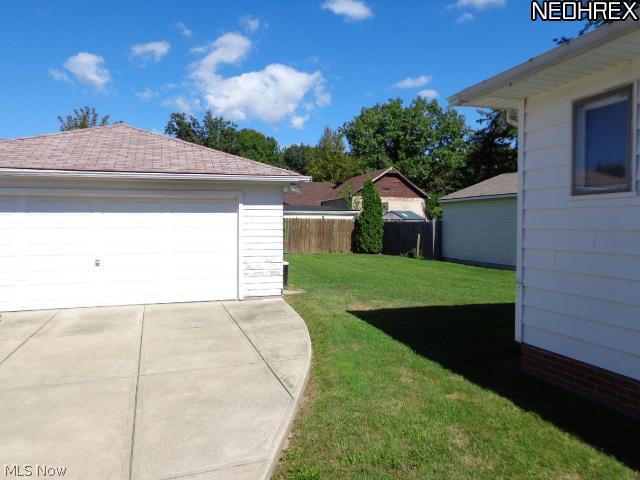 9200 Roxbury Road Parma Heights, OH 44130 - Photo 4 of 23 Rear Yard