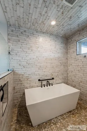 $1,625,000 | 322 North 4500 East, Rigby, ID 83442