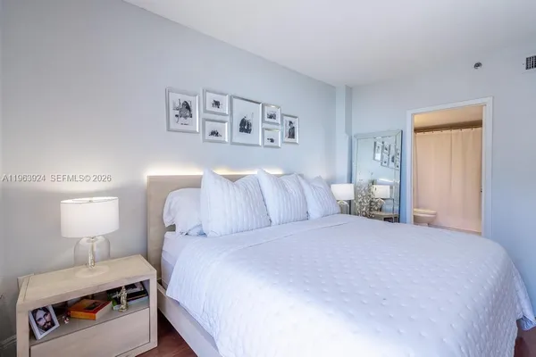 $3,750 | 540 Brickell Key Drive, Unit 1619, Miami, FL 33131