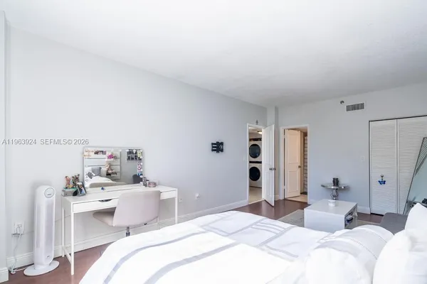 $3,750 | 540 Brickell Key Drive, Unit 1619, Miami, FL 33131