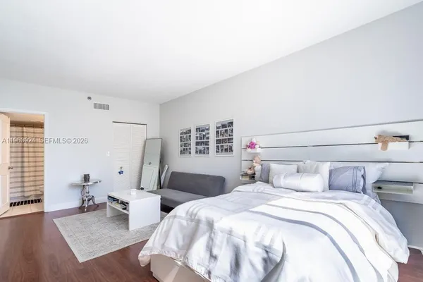 $3,750 | 540 Brickell Key Drive, Unit 1619, Miami, FL 33131