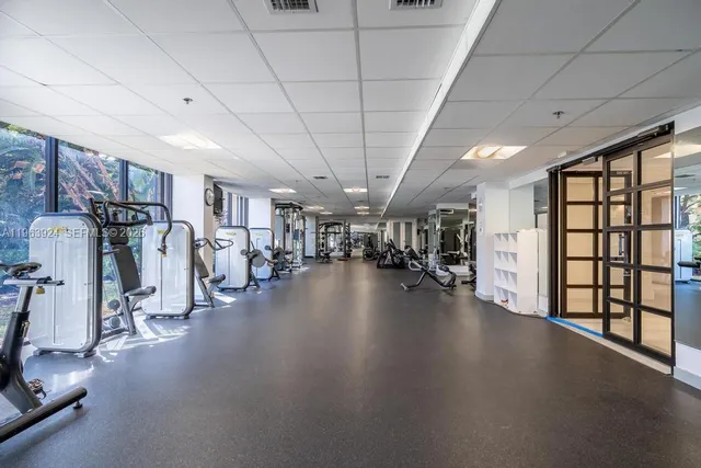 $3,750 | 540 Brickell Key Drive, Unit 1619, Miami, FL 33131