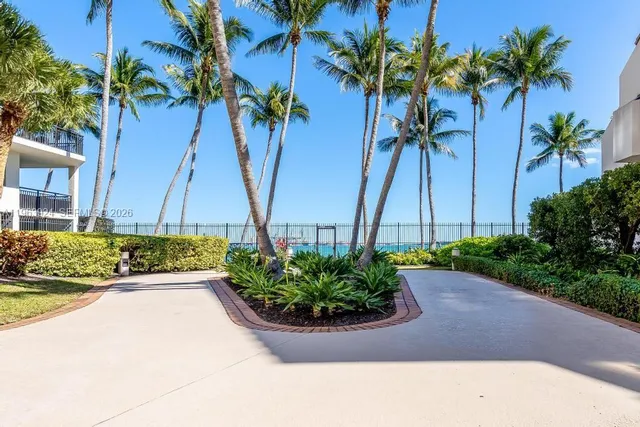 $3,750 | 540 Brickell Key Drive, Unit 1619, Miami, FL 33131