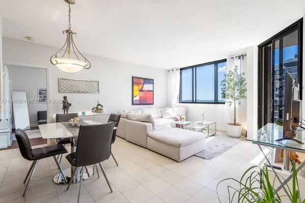 $3,750 | 540 Brickell Key Drive, Unit 1619, Miami, FL 33131