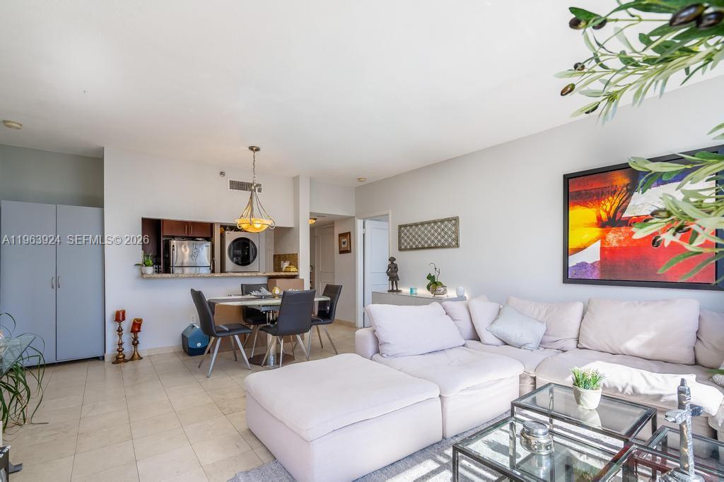 540 Brickell Key Drive, Unit 1619 Miami, FL 33131 - Photo 7 of 28