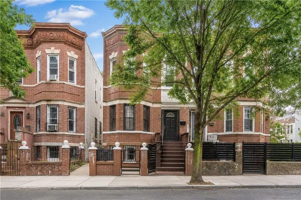 $1,499,000 | 904 Avenue C | Kensington