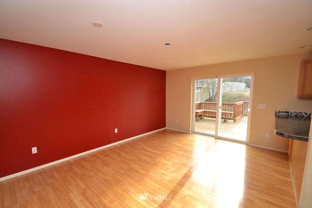 3805 South Reddick Road Port Angeles, WA 98363 - Photo 4 of 25 Gallery Image 4