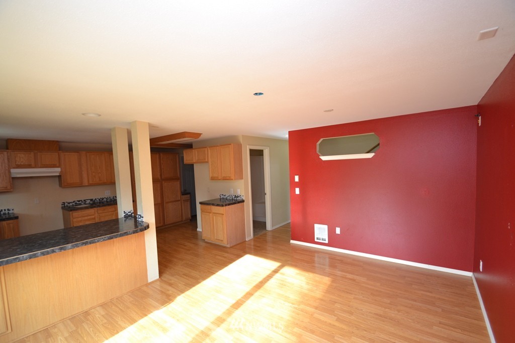 3805 South Reddick Road Port Angeles, WA 98363 - Photo 5 of 25 Gallery Image 5