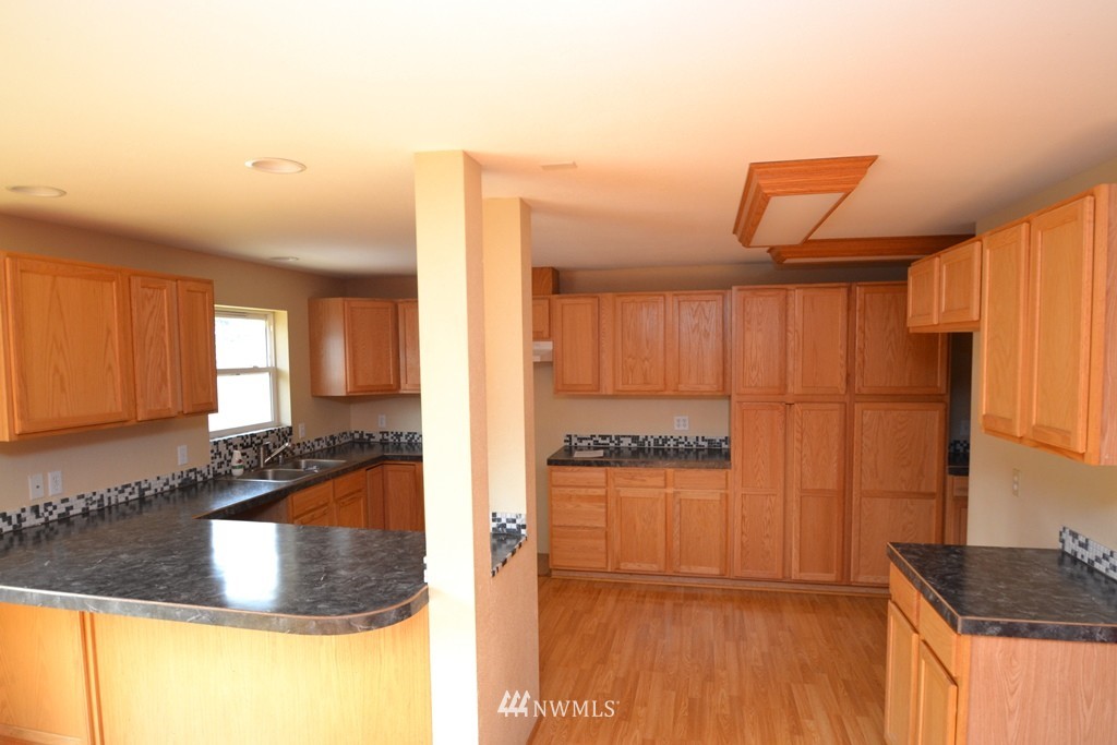 3805 South Reddick Road Port Angeles, WA 98363 - Photo 6 of 25 Gallery Image 6
