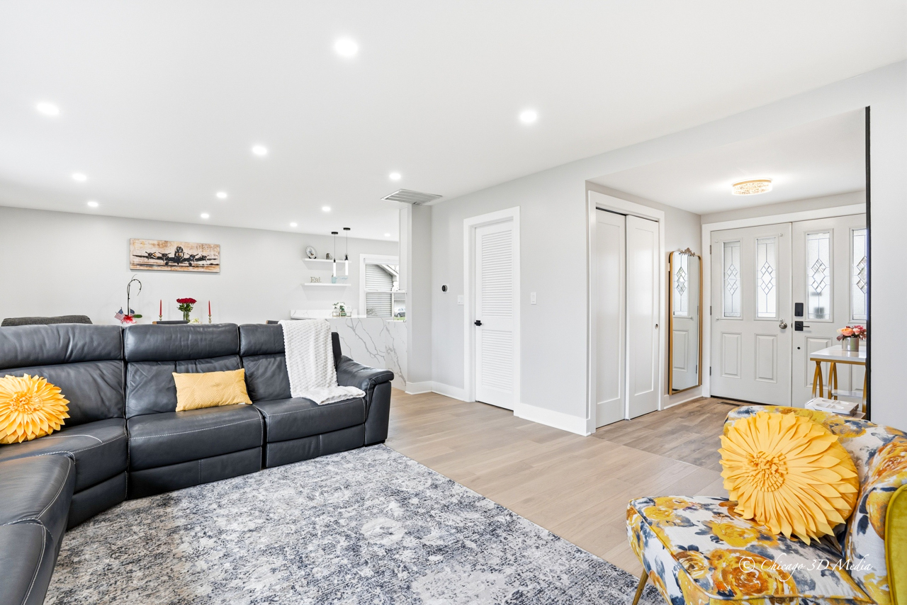 115 Red Bridge Road Lake Zurich, IL 60047 - Photo 8 of 28