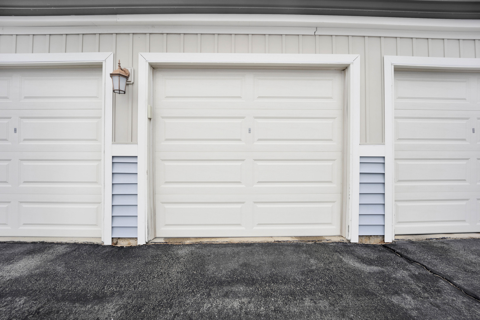 1495 South County Farm Road, Unit 12 Wheaton, IL 60189 - Photo 22 of 22 a view of front door