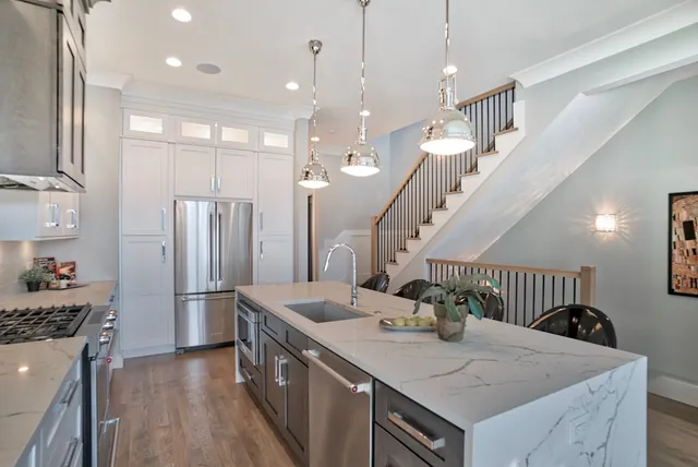 $999,900 | 3721 West Wabansia Avenue, Chicago, IL 60647