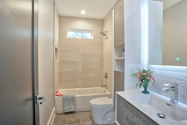 $999,900 | 3721 West Wabansia Avenue, Chicago, IL 60647