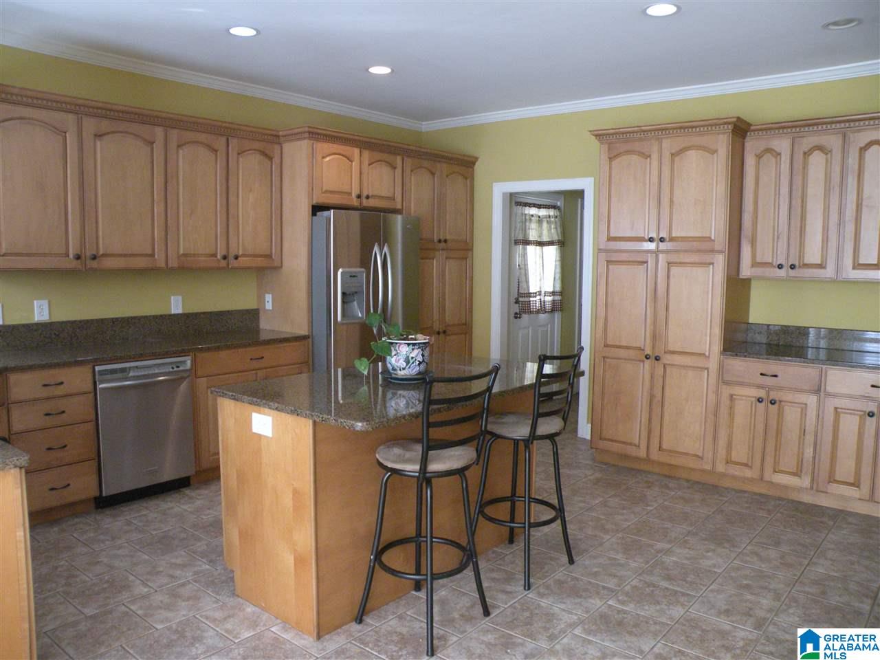115 Savannah Ridge Sylacauga, AL 35150 - Photo 10 of 34