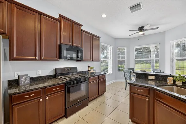 $3,200 | 410 Manns Harbor Drive, Apollo Beach, FL 33572