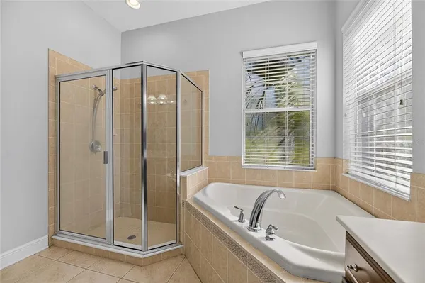 $3,200 | 410 Manns Harbor Drive, Apollo Beach, FL 33572