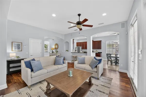 $3,200 | 410 Manns Harbor Drive, Apollo Beach, FL 33572