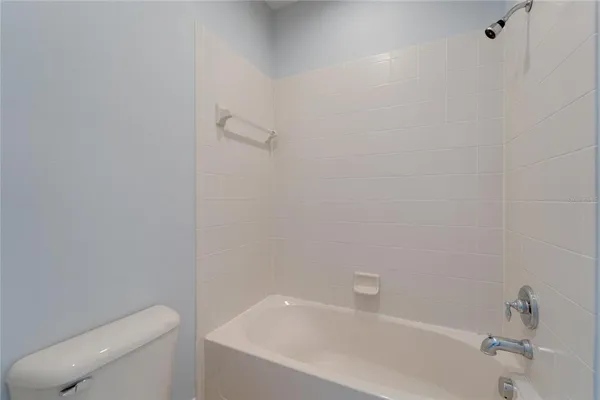 $3,200 | 410 Manns Harbor Drive, Apollo Beach, FL 33572