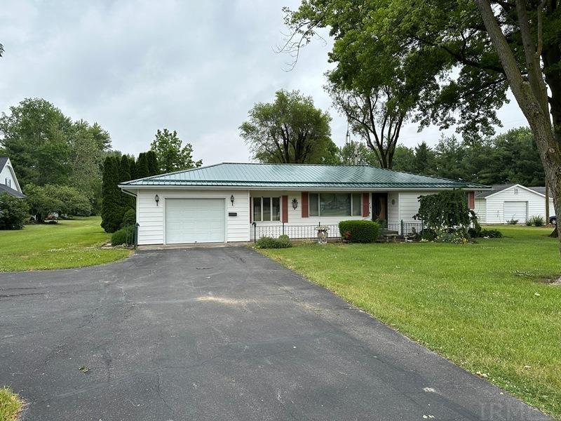 835 Rainbow Road Geneva, IN 46740 - Photo 1 of 25