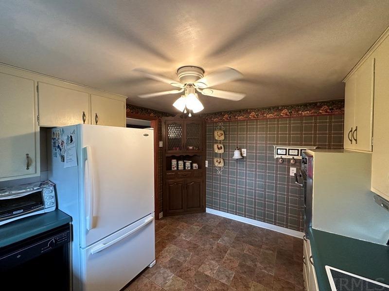 835 Rainbow Road Geneva, IN 46740 - Photo 16 of 25