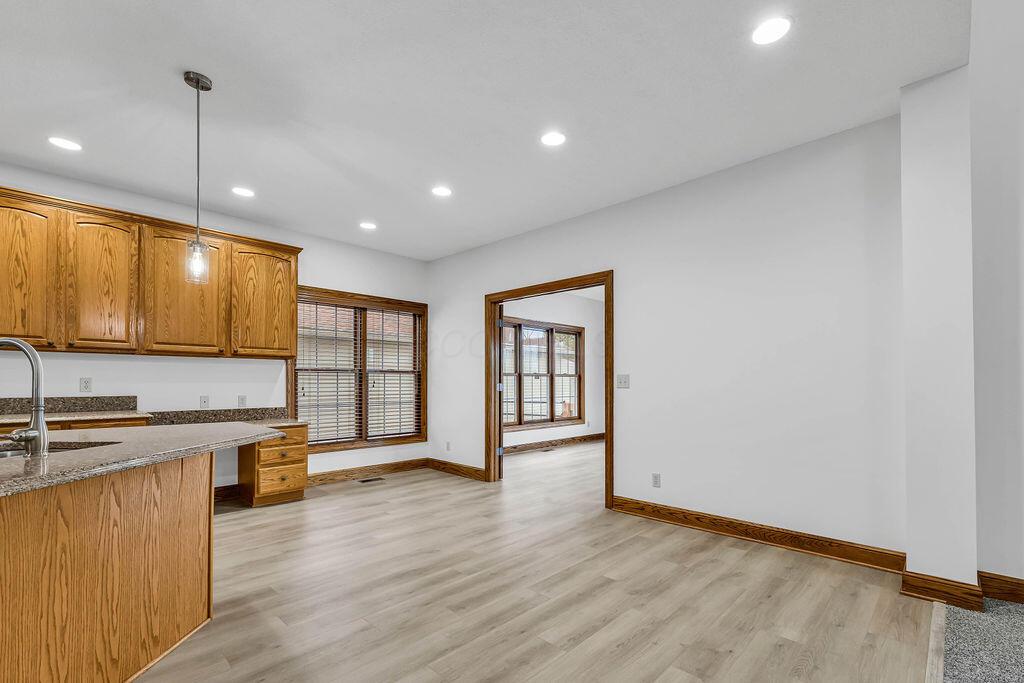 330 Longshore Road Sunbury, OH 43074 - Photo 16 of 73 Eating area