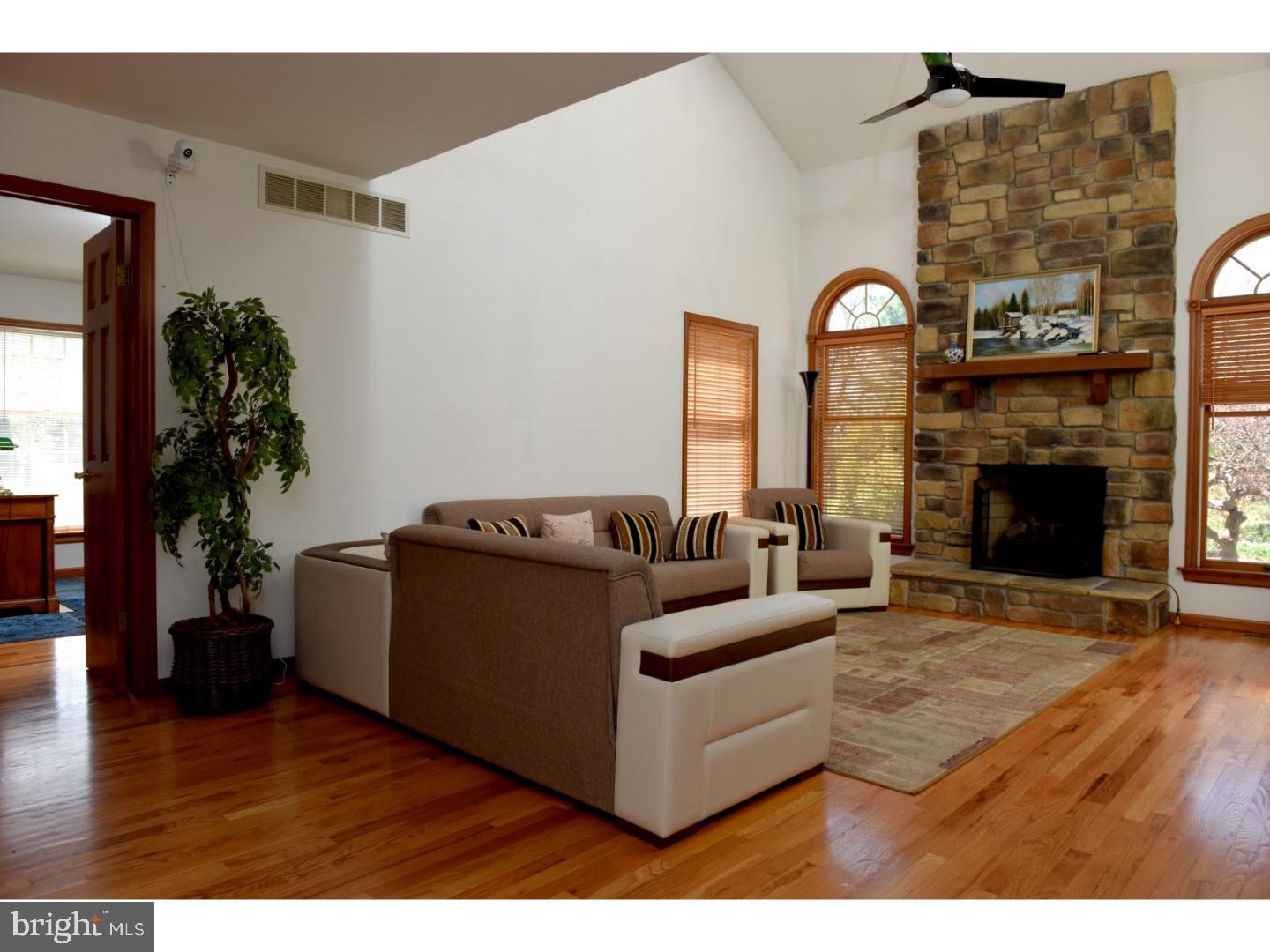 281 North Post Road Princeton Junction, NJ 08550 - Photo 8 of 25 Family Room