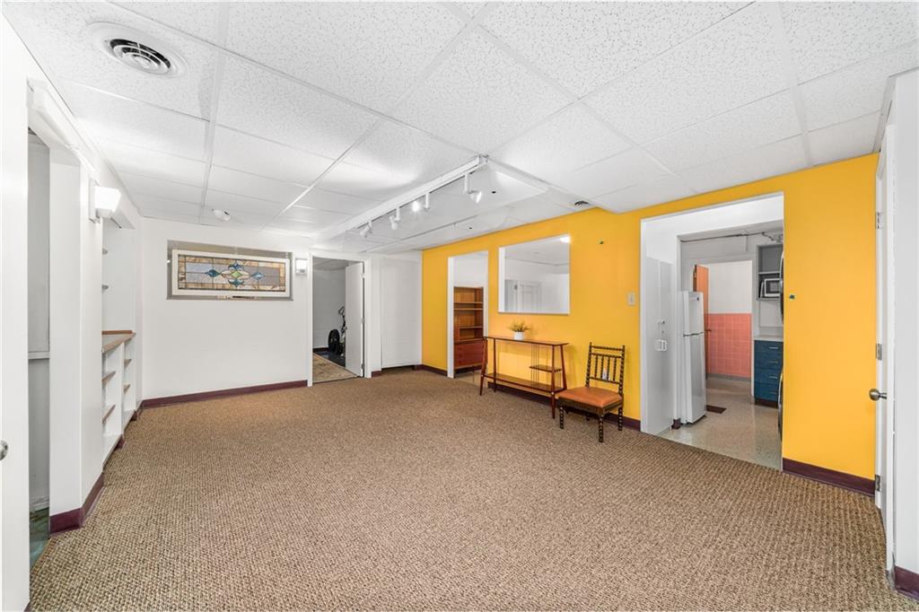 101 Buckingham Road Pittsburgh, PA 15215 - Photo 29 of 44 a view of an empty room with a window