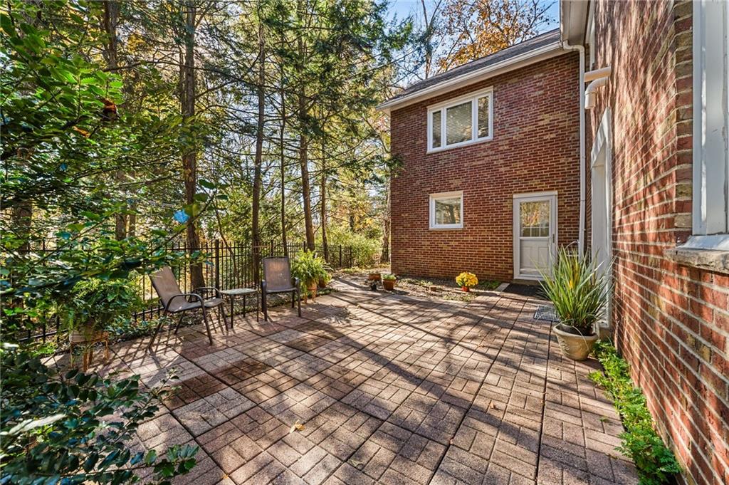 101 Buckingham Road Pittsburgh, PA 15215 - Photo 32 of 44 a backyard of a house with outdoor seating
