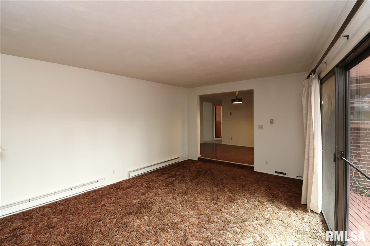 3206 West Chartwell Road Peoria, IL 61614 - Photo 13 of 36 Gallery Image 13