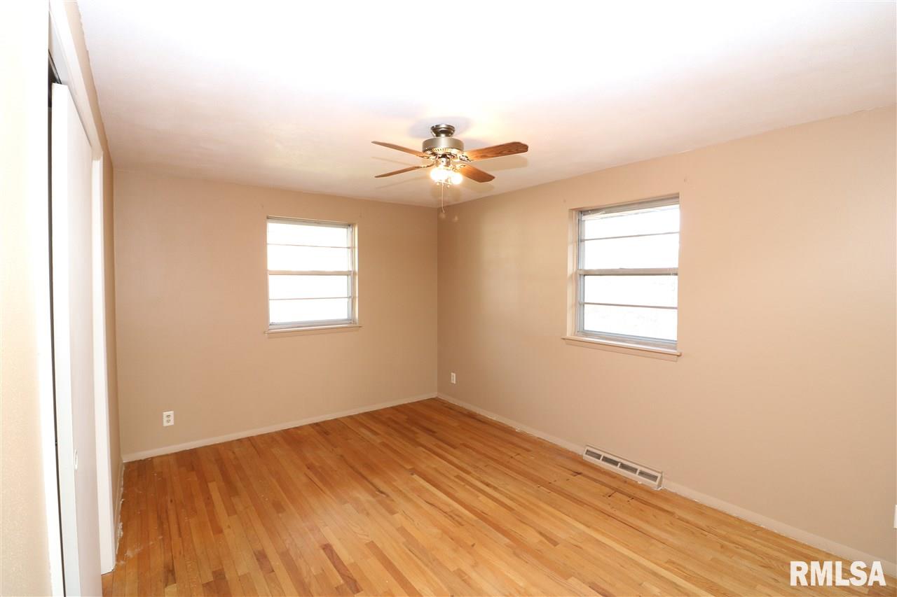 3206 West Chartwell Road Peoria, IL 61614 - Photo 15 of 36 Gallery Image 15