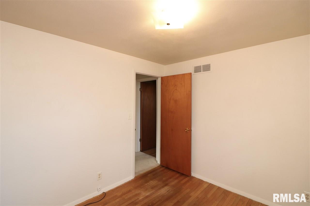3206 West Chartwell Road Peoria, IL 61614 - Photo 20 of 36 Gallery Image 20