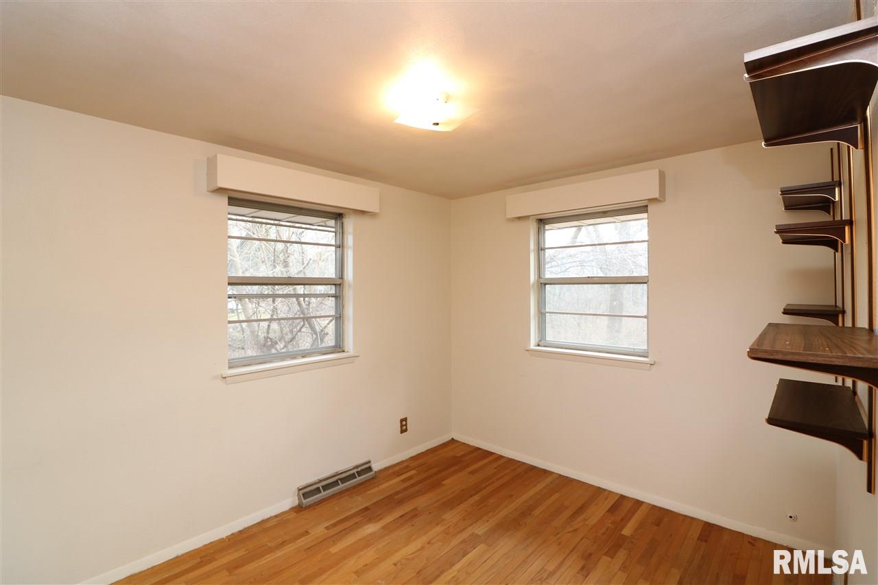 3206 West Chartwell Road Peoria, IL 61614 - Photo 22 of 36 Gallery Image 22