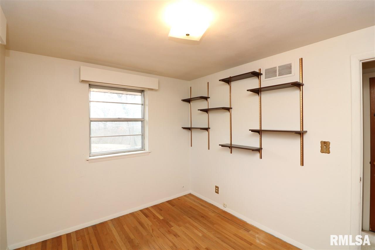 3206 West Chartwell Road Peoria, IL 61614 - Photo 23 of 36 Gallery Image 23