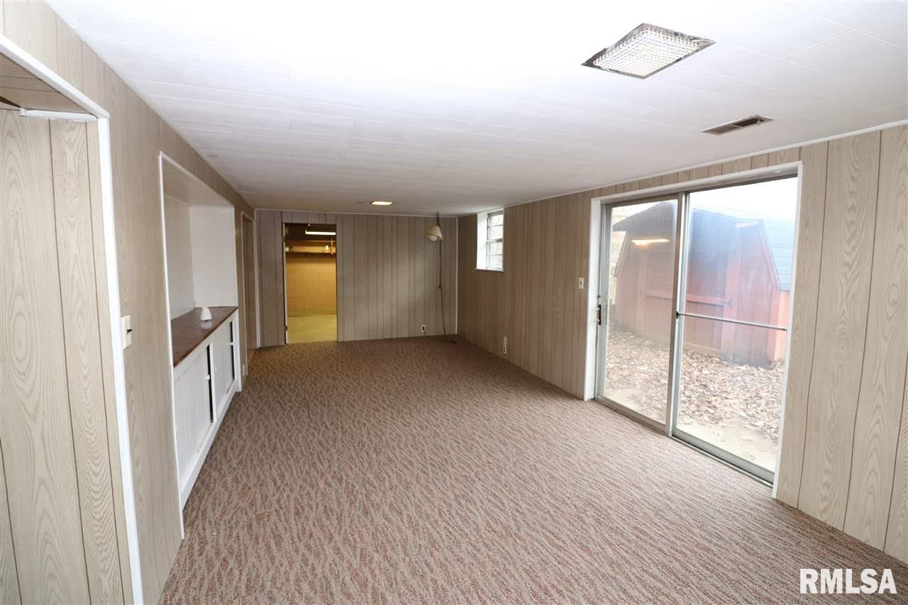 3206 West Chartwell Road Peoria, IL 61614 - Photo 27 of 36 Gallery Image 27