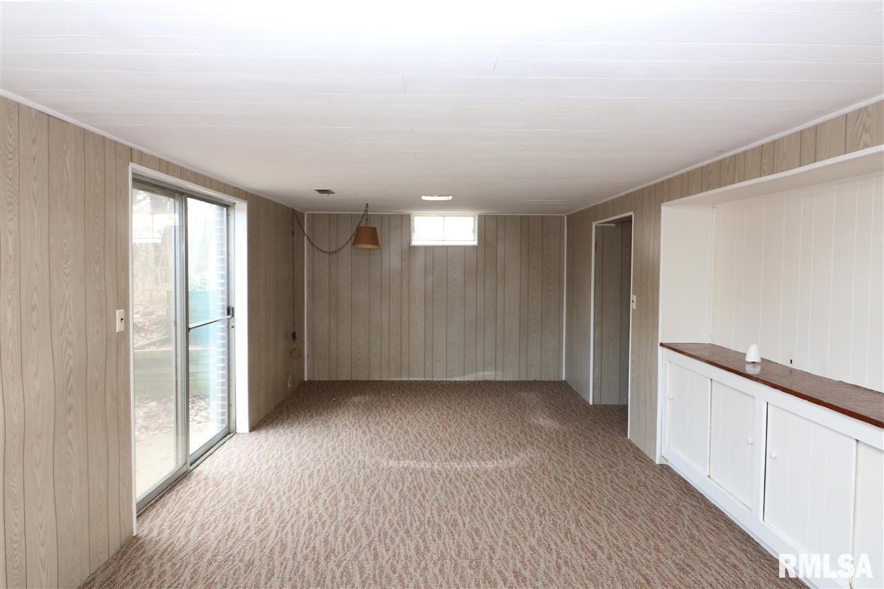 3206 West Chartwell Road Peoria, IL 61614 - Photo 29 of 36 Gallery Image 29