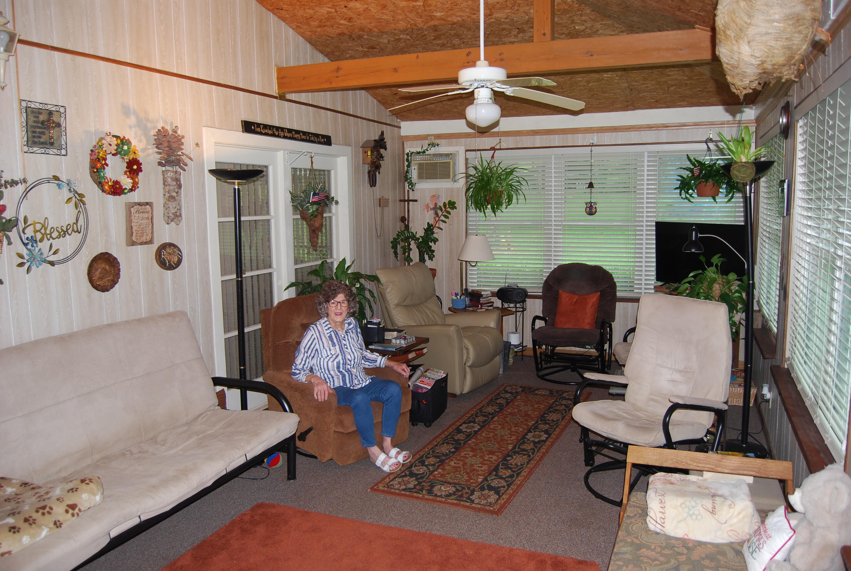 791 Dr Nelson Road DeFuniak Springs, FL 32433 - Photo 11 of 46 a living room with furniture and a flat screen tv