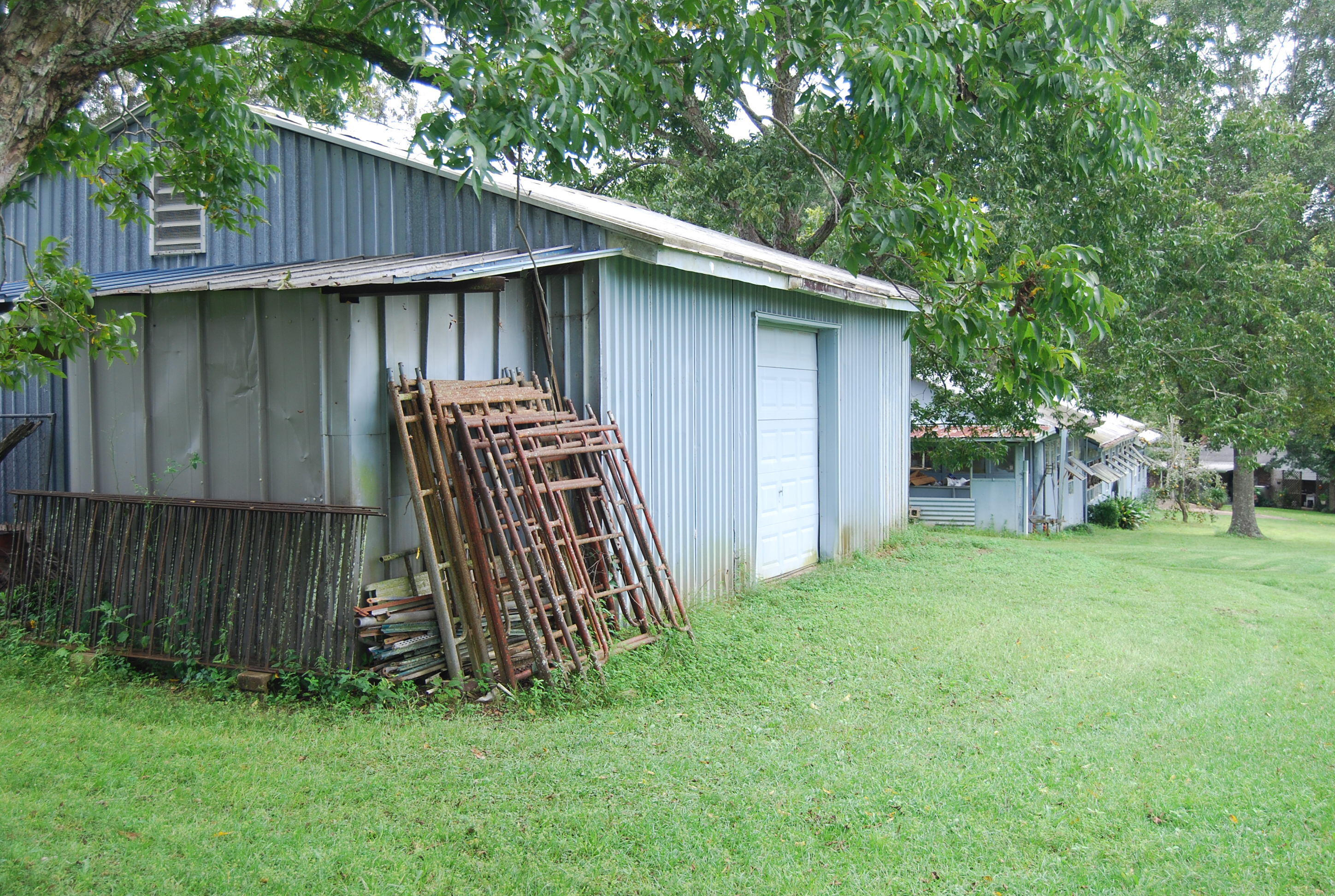 791 Dr Nelson Road DeFuniak Springs, FL 32433 - Photo 26 of 46 a view of a backyard