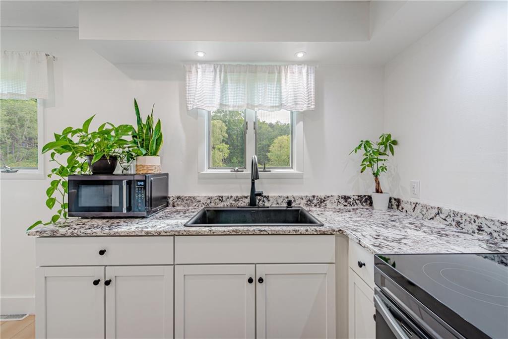 1604 Piper Road Ligonier, PA 15658 - Photo 4 of 30 Gallery Image 4