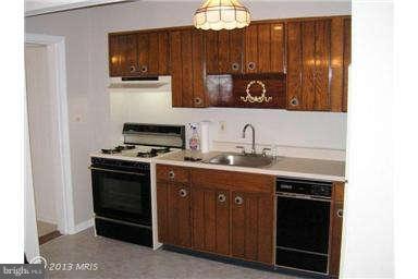 3426 Dunran Road Dundalk, MD 21222 - Photo 3 of 14 Kitchen