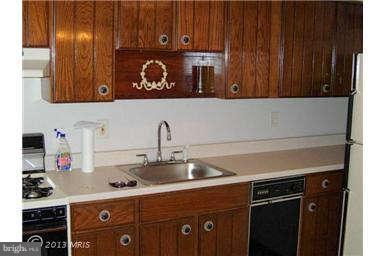 3426 Dunran Road Dundalk, MD 21222 - Photo 4 of 14 Kitchen