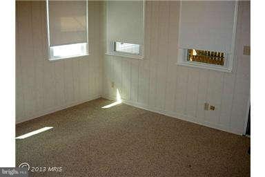 3426 Dunran Road Dundalk, MD 21222 - Photo 10 of 14 Family Room