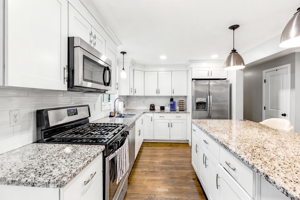 1337 Karen Road Dighton, MA 02764 - Photo 5 of 37 Gallery Image 5