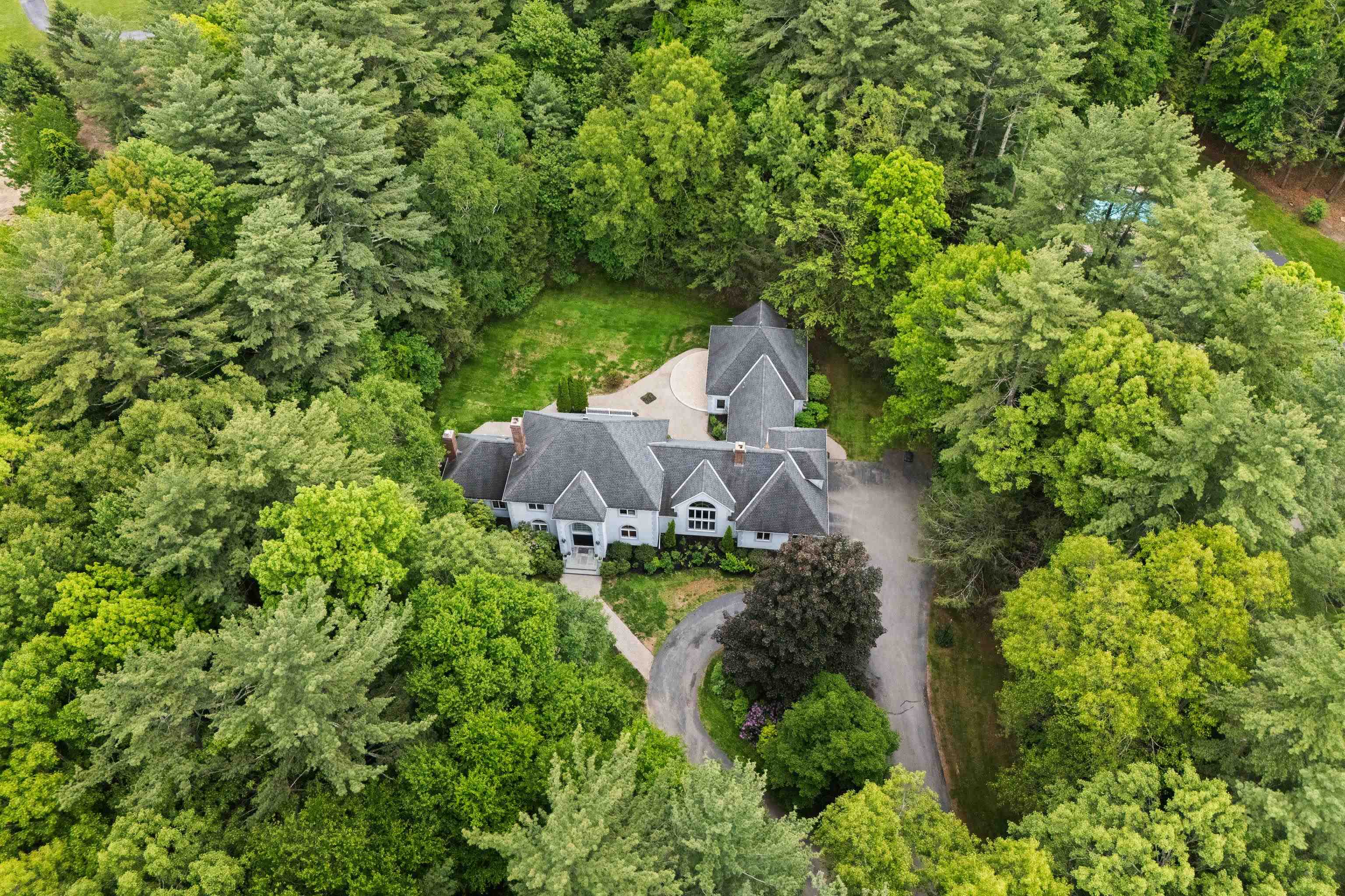 3 Oak Lane Stratham, NH 03885 - Photo 2 of 58