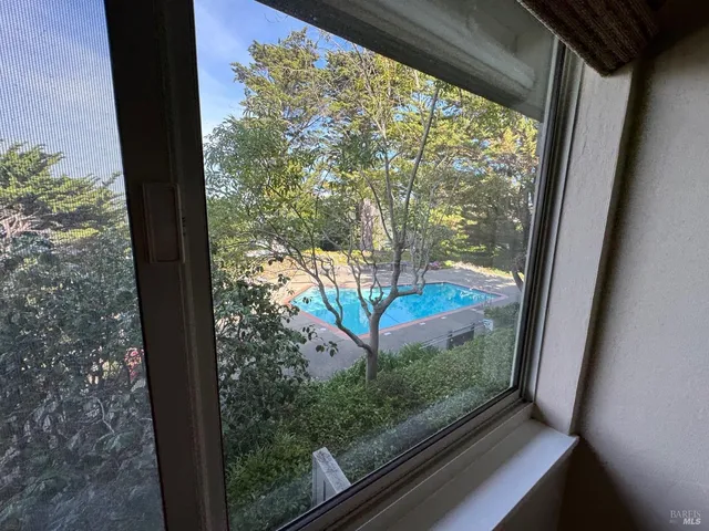 $699,000 | 370 Eden Roc Drive, Sausalito, CA 94965